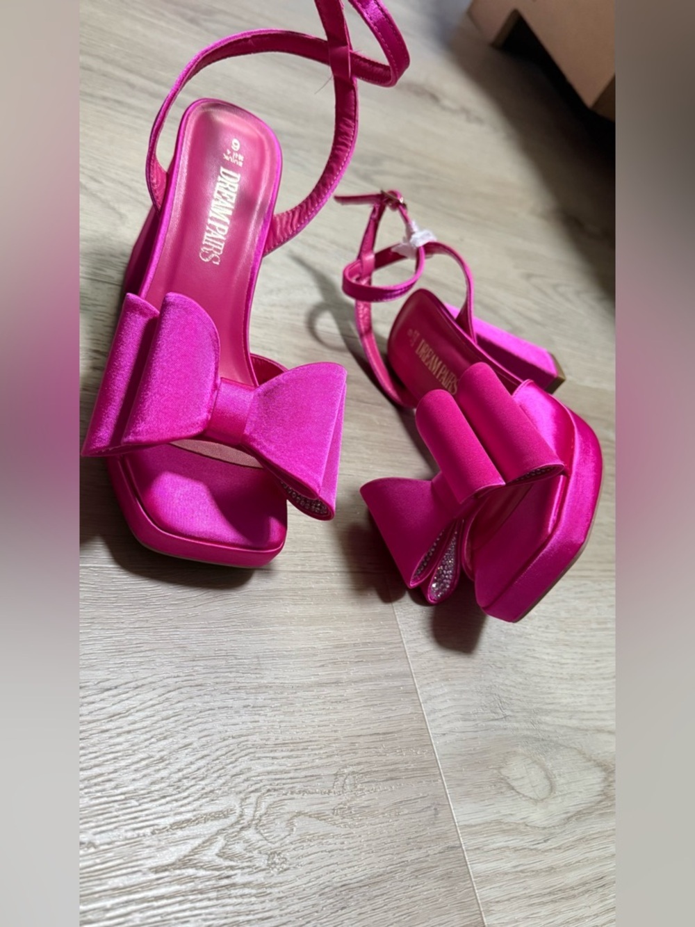 Dream Pairs Fuchsia Satin Bow Block Heel Sandals - Picture 2 of 5